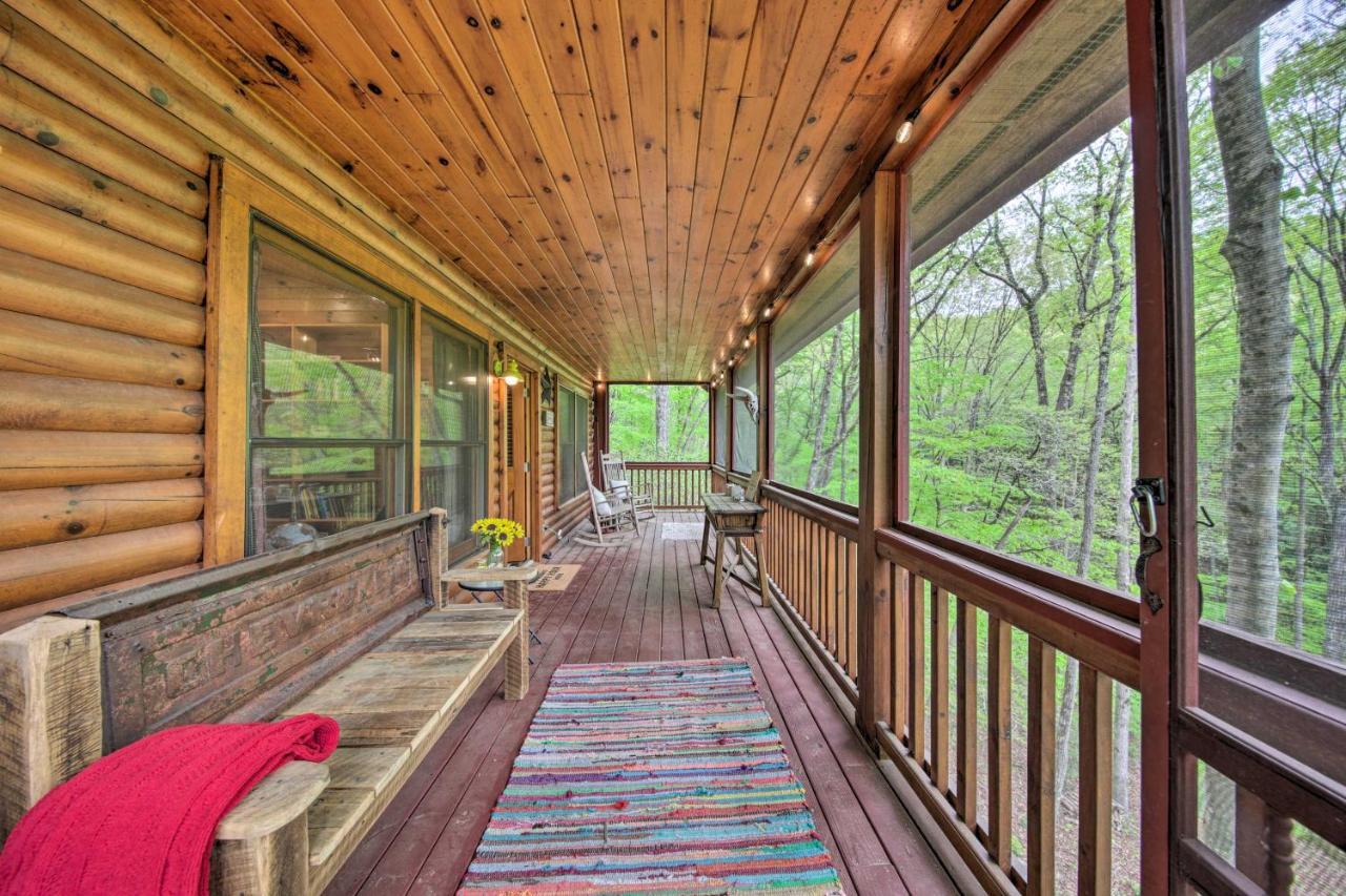 Peaceful Blue Ridge Cabin With Decks And Fire Pit Ngoại thất bức ảnh